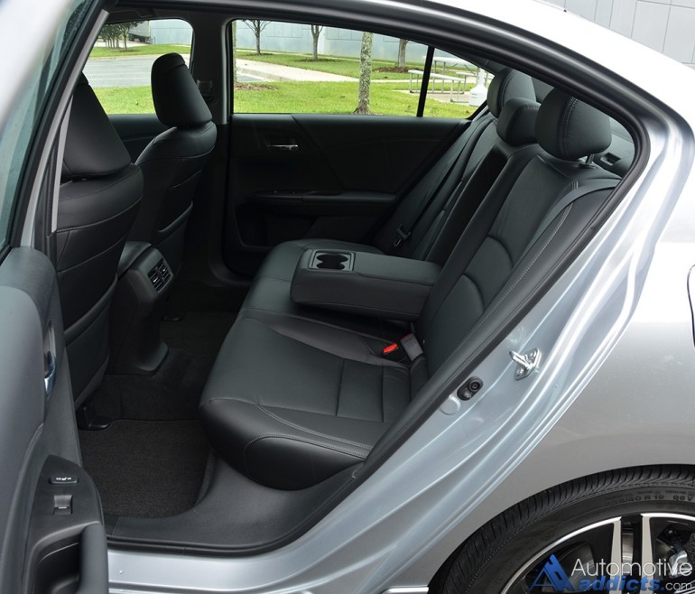 2016-honda-accord-v6-touring-rear-seats
