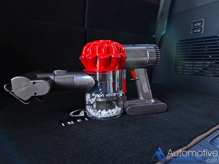 Review: Dyson's New V6 Car+Boat Handheld Vacuum Is A Compelling Package for Automotive Addicts | Addicts