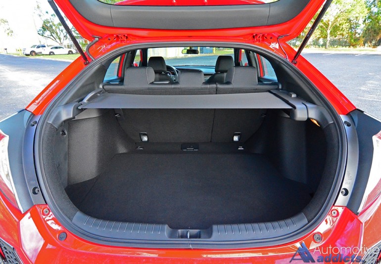 2017-honda-civic-hatchback-sport-trunk-up