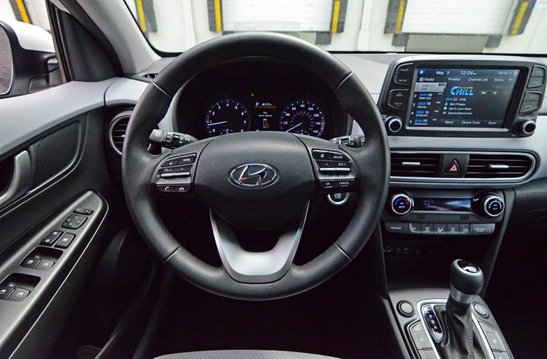 2018-hyundai-kona-unlimited-awd-steering-wheel