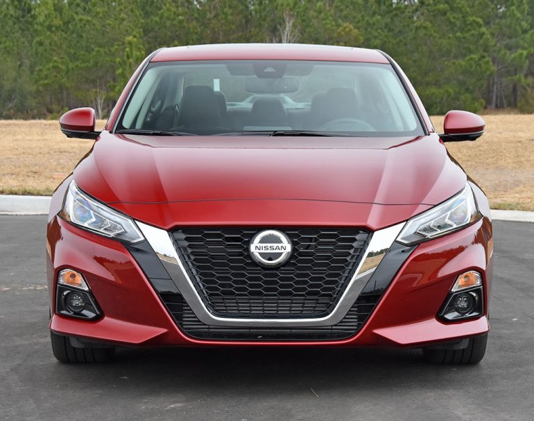 2020 nissan altima platinum vc-turbo front