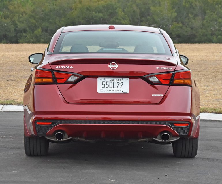 2020 nissan altima platinum vc-turbo rear