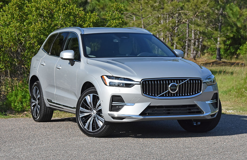 2022 Volvo XC60 B6 First Test: Gorgeous and Updated but Showing