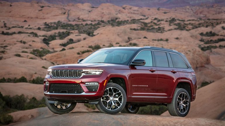 Jeep Cuts 2025 Grand Cherokee Price by as Much as $4,000