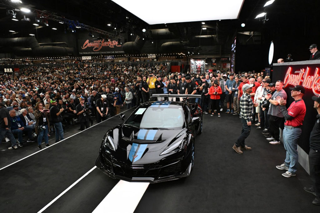 2025 Corvette ZR1 VIN 001 Raises 3.7 Million for Red Cross at Barrett